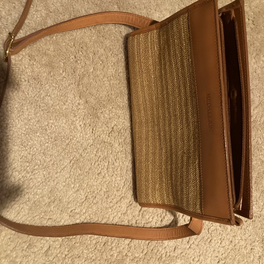 Medallion small bag